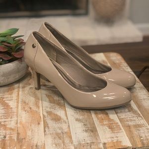 LifeStride Parigi pumps